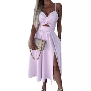 Elegante abito midi rosa senza maniche con design incrociato e spacco alto per l'estate.