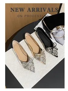 Eleganti ballerine a punta con fiocco di strass in colori oro, argento e nero da donna