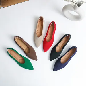 Scarpe piatte da donna in maglia traspirante con punta a punta in sei varianti di colore