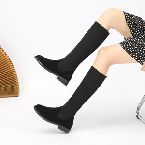 Eleganti stivali lunghi neri in maglia da donna con comodo tacco basso a blocco autunnali