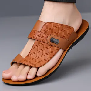 Men's brown outdoor beach sandals with diamond embossed pattern and soft non-slip sole