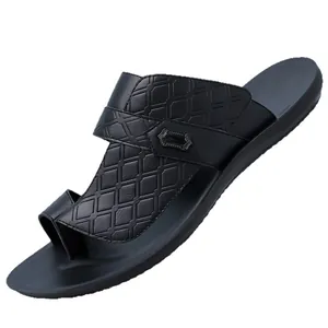 Stylish black men's outdoor beach sandals with soft non-slip sole and quilted strap
