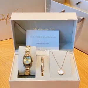 Coffret cadeau montre en or vintage avec collier et bracelet de luxe élégant en boîte