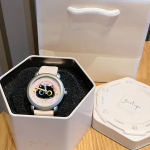 Reloj de cuarzo de gato de dibujos animados con diseño de cascos y correa silicona