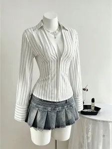Elegant slim-fit V-neck long-sleeved shirt with vertical stripes and corset waist