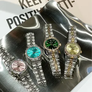 Luxuriöse Dinimi Quarzuhr für Damen mit Strass-Lünette und Stahlarmband