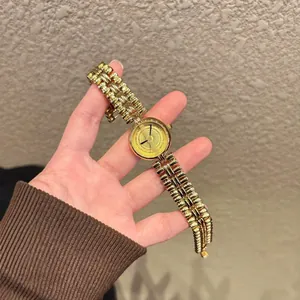 Retro Luxury Women Bracelet Watch Alloy Case Quartz Movement Water Resistant Elegant Round Dial Ladies Wristwatch Gift