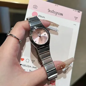 Reloj de cuarzo GEDI para mujer con esfera rosa y correa de acero plateada duradera