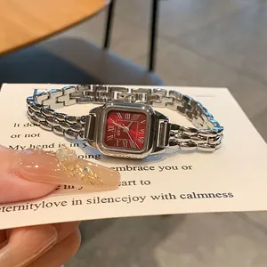 Elegante orologio al quarzo retrò Guou da donna con quadrante rosso e cinturino a maglie argento