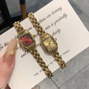 Orologio al quarzo vintage GUOU da donna con bracciale a maglie dorate e cadran romano