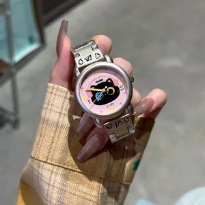 Montre-bracelet chat mignon avec cadran rose et bracelet en acier argenté pour filles