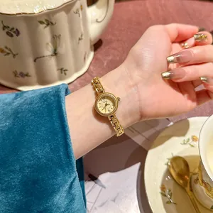 Elegante SKHL Damenarmbanduhr in Gold, Vintage-Stil, minimalistisches Luxus-Accessoire