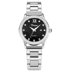 Elegante reloj de mujer plateado con esfera de cielo estrellado y bisel de cristal