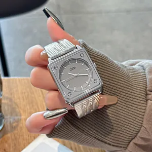 GEDI Πολυτελές Τετράγωνο Καντράν Ρολόι Quartz για Γυναίκες Μόδα Κράμα Mesh Ατσάλινο Μπρασελέ Κομψό Ρολόι Χειρός Αδιάβροχο