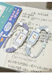 Relojes lindos con correa trenzada para estudiantes en color púrpura y azul