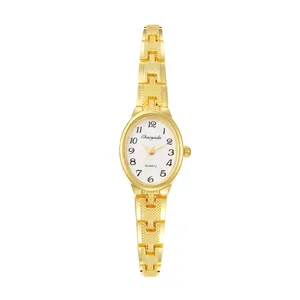 Elegante orologio a bracciale ovale dorato con quadrante bianco e catena testurizzata.