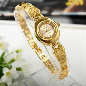 Gedetailleerd overzicht van elegante Chaoyada gouden armbandhorloge met hartjes voor dames