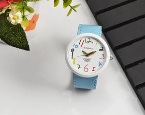 Orologio WOMAGE carino con quadrante grande, lancette a forma di matita e cinturino blu