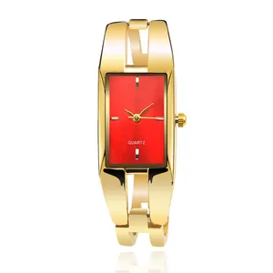 Elegante orologio a bracciale dorato con quadrante rosso rettangolare e movimento al quarzo