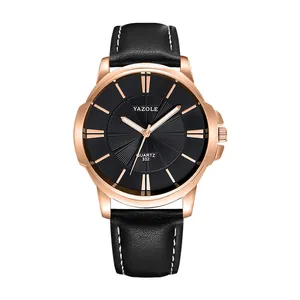 Vista dettagliata dell'orologio Yazole con cassa in oro rosa e cinturino in pelle nera.