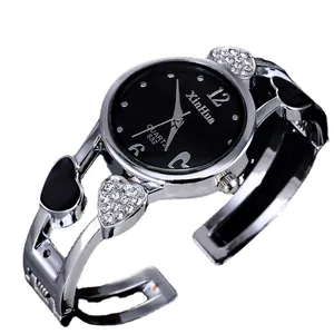 Elegante orologio da polso a forma di cuore da donna con cinturino in acciaio
