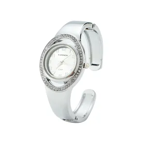 Vista laterale dell'orologio rigido CANSNOW argento con lunetta con cristalli
