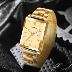 Orologio da uomo business in oro con quadrante rettangolare e cinturino in acciaio a maglie.