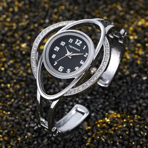 Elegante orologio a polsino argento con quadrante nero e accenti di cristallo lucido