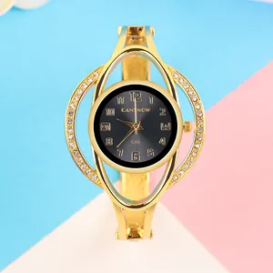 Vista dettagliata dell'elegante orologio a bracciale CANSNOW dorato con strass e quadrante nero