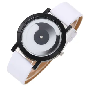 Orologio concettuale minimalista con cinturino bianco e quadrante vortice