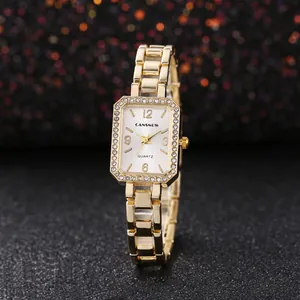 Elegante gouden vierkante kwartshorloge voor dames met stras-bezel en schakelband