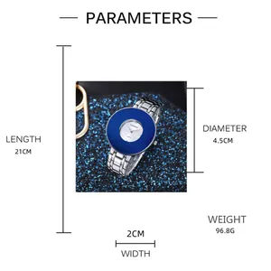 Parametri tecnici dell'orologio al quarzo argento con quadrante blu: diametro 4,5 cm.