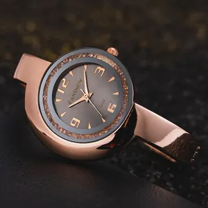 Orologio a bracciale CANSNOW oro rosa da donna con quadrante a mezzaluna