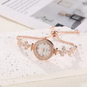 Damen Mode Armbanduhr Kreativ Rund Strass Eingelegt Blumig Verstellbar Armreif Uhr Elegant Legierung Quarz Analog Armbanduhr