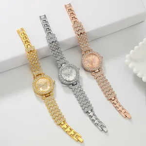 Elegante horloges met vlinderwijzerplaat in goud, zilver en roségoud