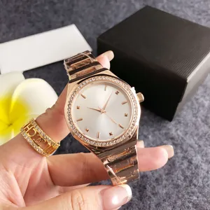 Elegant Fashion Women Watch Rhinestone Inlaid White Dial Alloy Steel Band Ladies Quartz Wristwatch Gift For Her Trendy