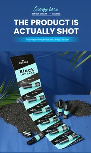 Set mit sechs schwarzen Inhalierstiften auf einer Verkaufskarte zur Erfrischung.