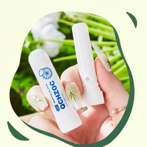 Stick inhalateur aux huiles essentielles de menthe poivrée pour la concentration et la vigilance.