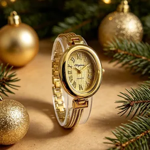Elegante goldene ovale Quarzuhr für Damen mit einem stilvollen Armband, Detailansicht nah.
