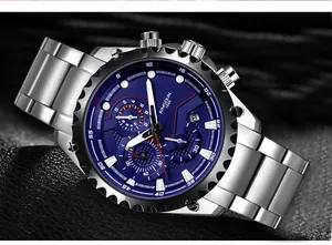 Gros plan détaillé de la montre chronographe KIMSDUN pour homme au cadran bleu.