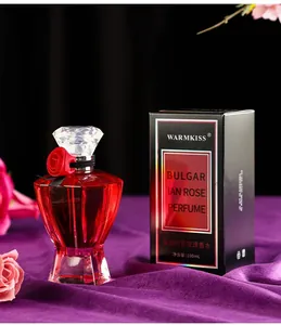 Detailaufnahme der WARMKISS Bulgarian Rose 100ml Parfümflasche und Verpackung
