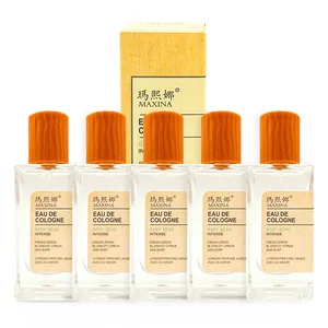 Set di profumi Eau de Cologne turchi freschi e naturali con cinque flaconi trasparenti