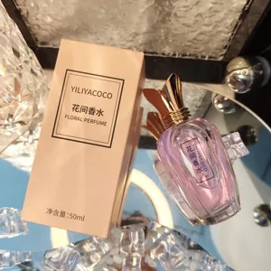 Elegantes, frisches Blumenparfüm für Damen im rosa 50ml Glasflakon mit Schachtel