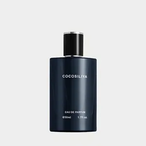 Εκλεπτυσμένο ανδρικό άρωμα 50ml σε μινιμαλιστικό σκούρο μπλε μπουκάλι με μαύρο καπάκι