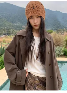 Trench-coat marron chic pour femme, mi-long à double boutonnage, mode printanière élégante