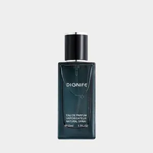 Κλασικό Eau de Parfum 50ml με άρωμα ξύλου για άνδρες σε μινιμαλιστικό γυάλινο μπουκάλι