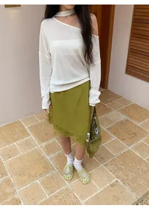 Falda midi irregular verde oliva con ribete de encaje para mujer en estilo casual