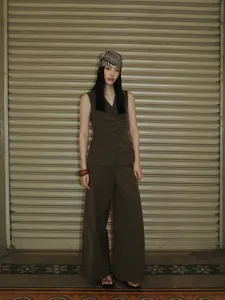 Minimalist olive green sleeveless vest and high-waist wide-leg trousers set for women