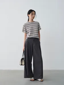 Conjunto de camiseta de lino a rayas con bordado y pantalones de pierna ancha mujer