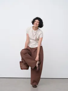 Slim fit beige short sleeve t-shirt and brown wide-leg pants summer outfit for women
